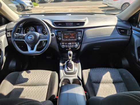 Used 2019 Nissan Rogue SV FWD image 8