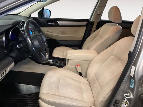 Used 2019 Subaru Outback 2.5i Premium image 9