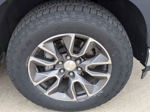 Used 2019 Chevrolet Silverado 1500 LT w/ Texas Edition image 30