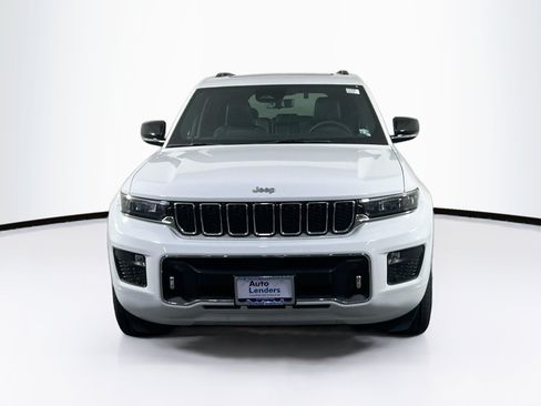 Used 2023 Jeep Grand Cherokee Overland w/ Luxury Tech Group IV AWD/4WD image 2