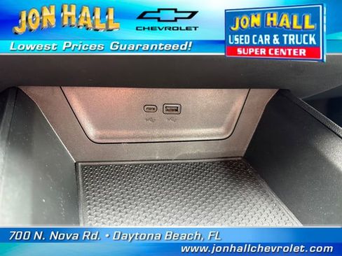 Used 2026 Chevrolet Equinox LT w/ Convenience Package II FWD image 28