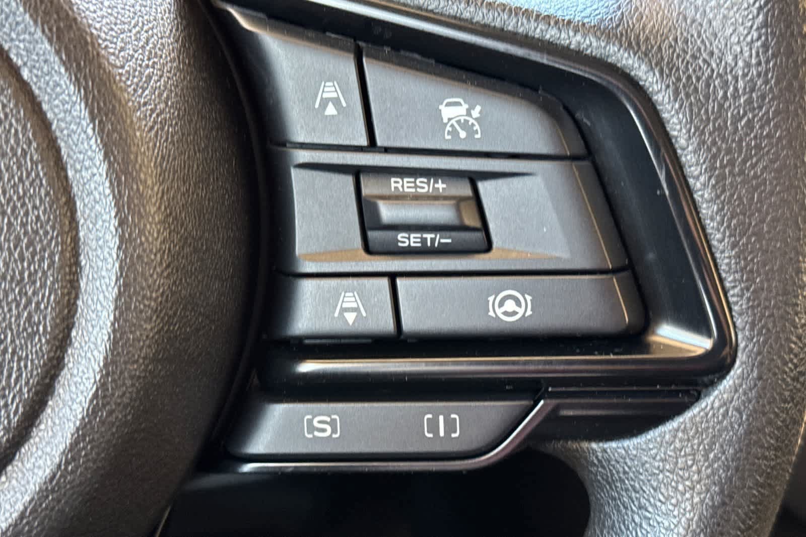 Certified 2025 Subaru Crosstrek 2.5i Premium AWD/4WD image 26