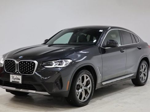 Used 2023 BMW X4 xDrive30i w/ Premium Package AWD/4WD image 3