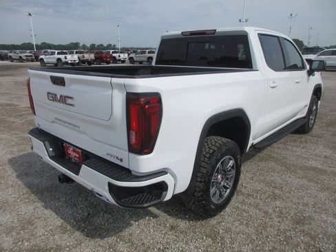 New 2026 GMC Sierra 1500 AT4 w/ AT4 Premium Package AWD/4WD image 6