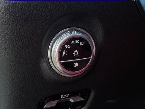 Used 2024 Mercedes-Benz CLE 450 4MATIC Cabriolet image 28