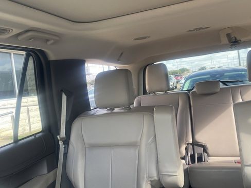 Used 2021 Ford Expedition XLT image 13