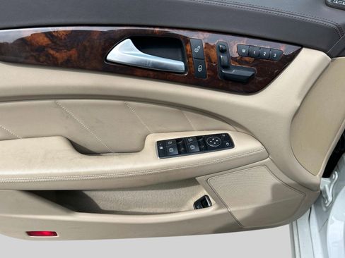 Used 2014 Mercedes-Benz CLS 550 CLS550 Coupe RWD image 19