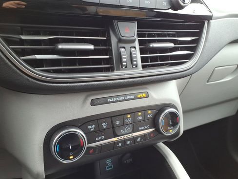 Certified 2023 Ford Escape Active AWD/4WD image 20