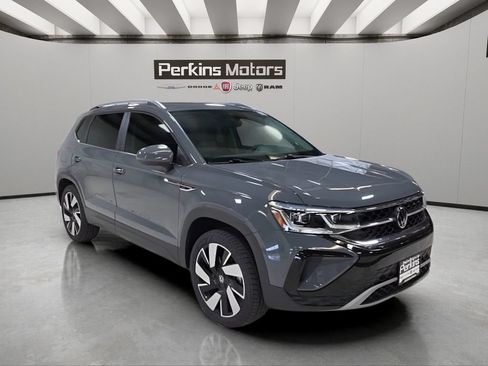 Used 2024 Volkswagen Taos SEL AWD/4WD image 8