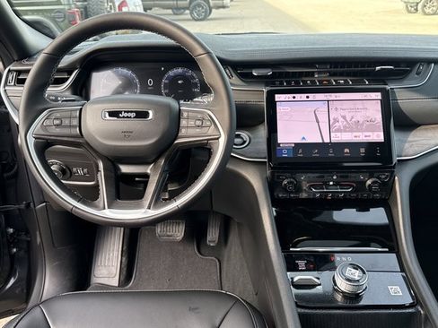 New 2025 Jeep Grand Cherokee L Limited w/ Trailer Tow Package image 8