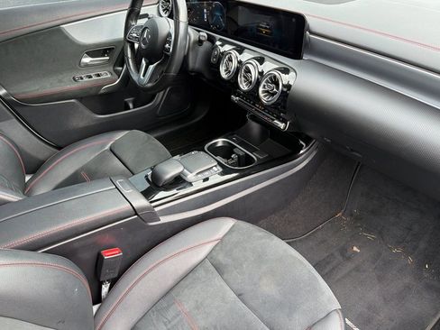 Used 2022 Mercedes-Benz CLA 250 4MATIC image 14