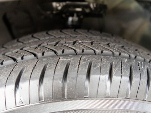 Certified 2025 Kia Niro EX image 28