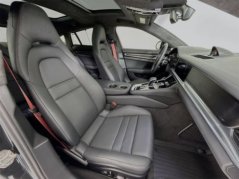 Certified 2023 Porsche Panamera Turbo S w/ Premium Package image 33