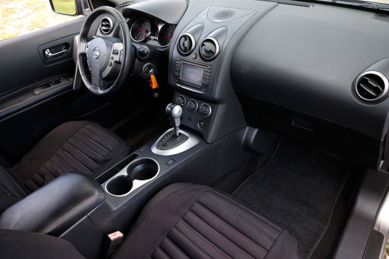 Used 2011 Nissan Rogue SV w/ SL Pkg FWD image 16