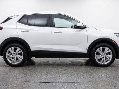 Used 2025 Buick Encore GX Preferred AWD/4WD image 11