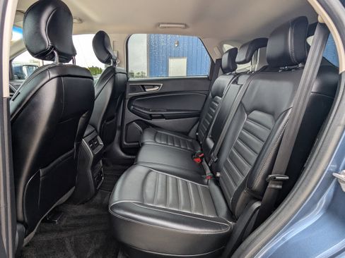 Used 2018 Ford Edge SEL w/ Equipment Group 201A AWD/4WD image 3