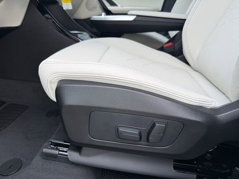New 2026 BMW X1 xDrive28i AWD/4WD image 23