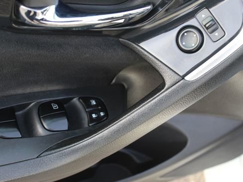 Used 2014 Nissan Altima 2.5 S FWD image 21