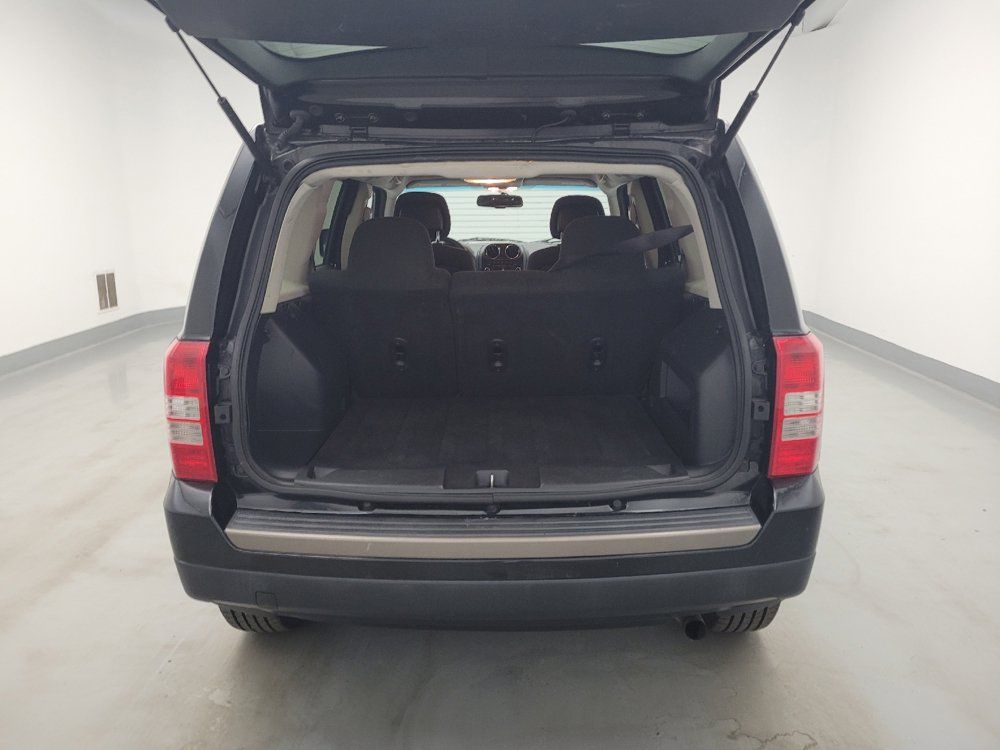 Used 2017 Jeep Patriot Latitude FWD image 29