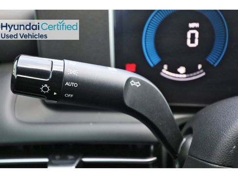 Certified 2025 Hyundai Santa Cruz SE FWD image 20