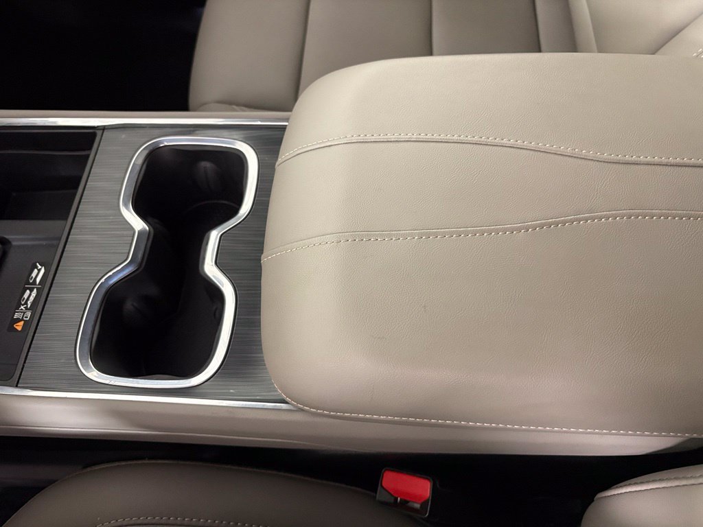 Certified 2026 GMC Acadia Elevation w/ Elevation Premium Package FWD image 40
