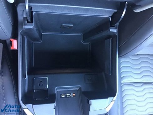 Used 2025 Chevrolet Silverado 1500 ZR2 w/ Technology Package image 33