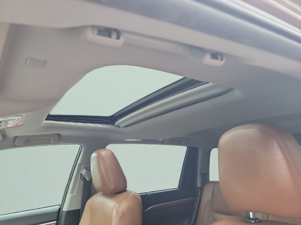 Used 2019 Toyota Highlander Limited AWD/4WD image 17