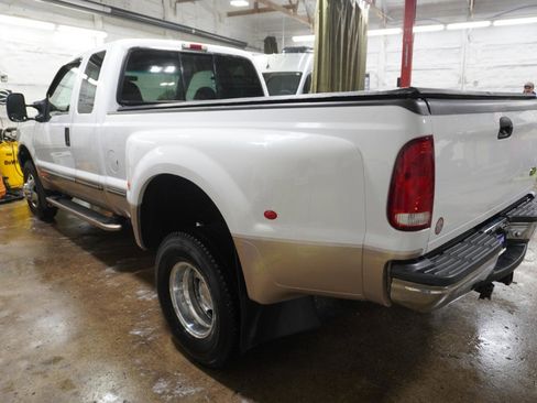 Used 1999 Ford F350 XL image 2