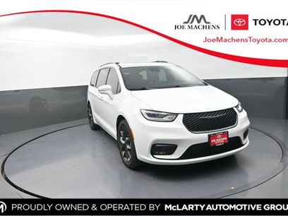 Used 2022 Chrysler Pacifica Limited w/ S Appearance Package