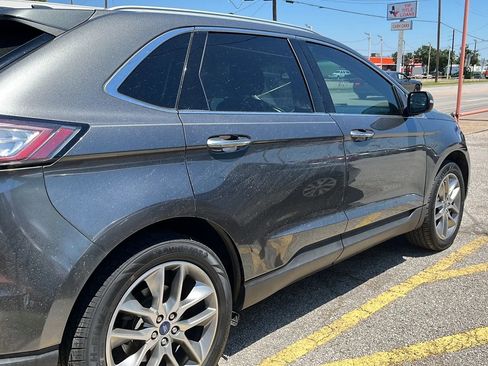 Used 2015 Ford Edge Titanium w/ Technology Package FWD image 2