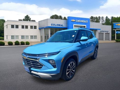 Used 2024 Chevrolet TrailBlazer LT w/ Convenience Package AWD/4WD image 1