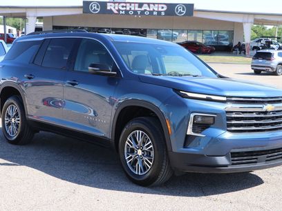 New 2025 Chevrolet Traverse LT w/ LPO, Cargo Package