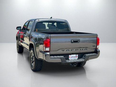 Used 2019 Toyota Tacoma TRD Off-Road w/ TRD Premium Off Road Package image 7