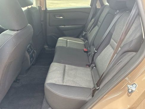 Used 2025 Nissan Rogue SV FWD image 15