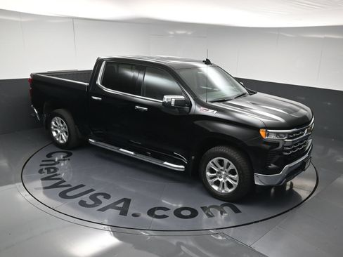 Used 2025 Chevrolet Silverado 1500 LTZ w/ LTZ Premium Package AWD/4WD image 33