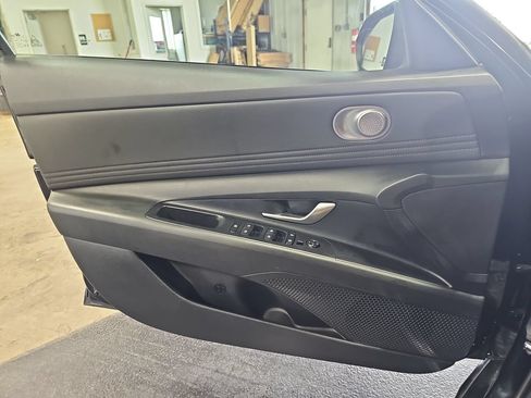 Certified 2023 Hyundai Elantra SEL w/ Convenience Package FWD image 27