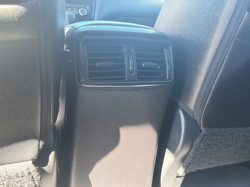 Used 2016 Nissan Rogue SL w/ SL Premium Package AWD/4WD image 34