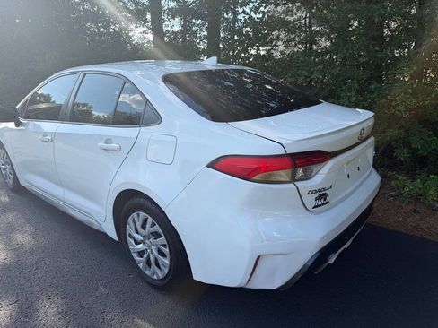 Used 2020 Toyota Corolla SE FWD image 3