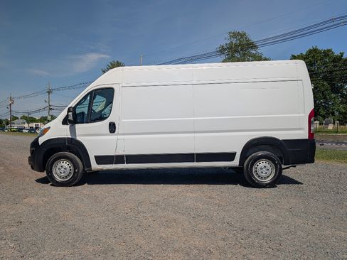Used 2026 RAM ProMaster 2500 w/ Convenience Group FWD image 11