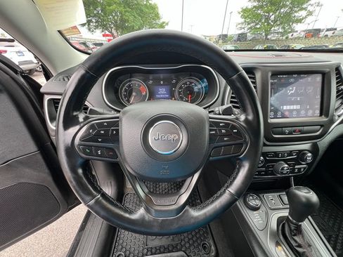 Used 2021 Jeep Cherokee Trailhawk w/ Trailer Tow Group AWD/4WD image 42