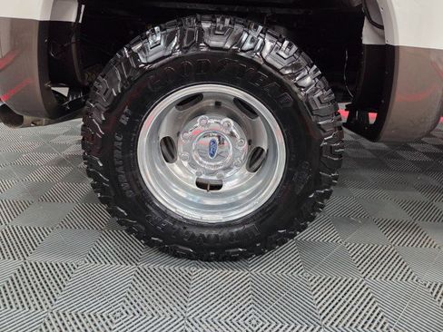 Used 2015 Ford F350 Lariat w/ Lariat Ultimate Package image 86