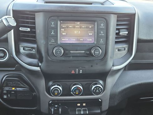 Used 2021 RAM 2500 Big Horn image 24