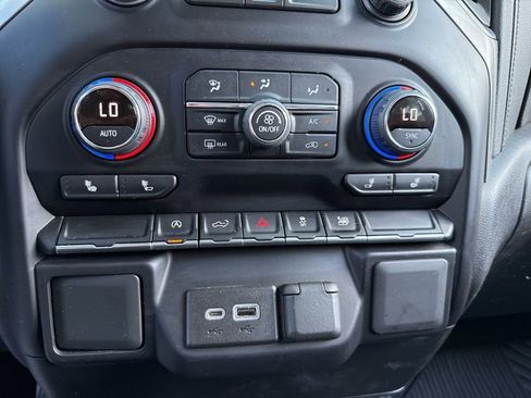 Used 2021 Chevrolet Silverado 1500 RST image 35