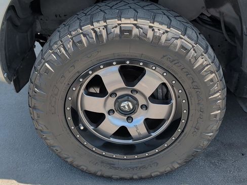 Used 2013 Toyota Sequoia SR5 w/ Sport Appearance Pkg AWD/4WD image 6