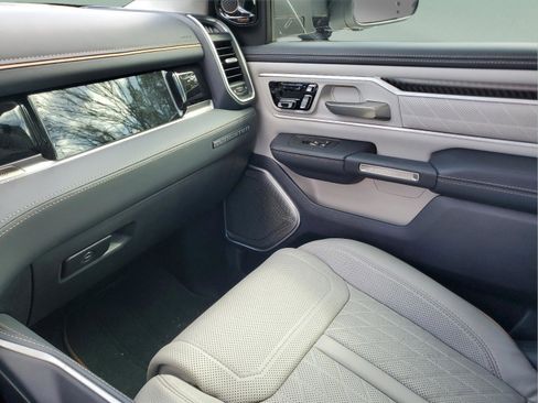 Used 2025 RAM 1500 Tungsten w/ Towing Technology Group image 7