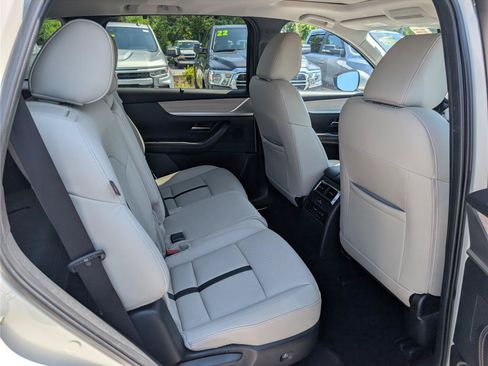 Used 2024 MAZDA CX-90 Plug-In Hybrid w/ Preferred AWD/4WD image 11