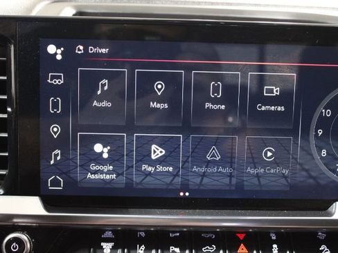 Used 2024 GMC Sierra 2500 SLT w/ SLT Convenience Package image 32