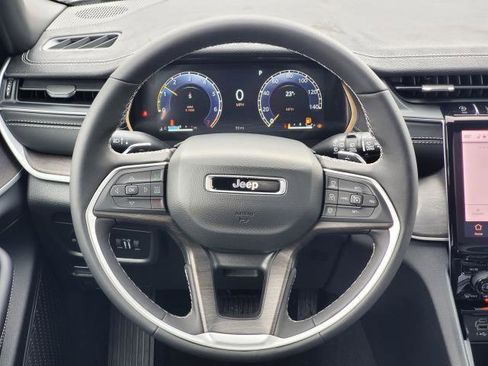 New 2025 Jeep Grand Cherokee L Limited w/ Black Appearance Package image 23