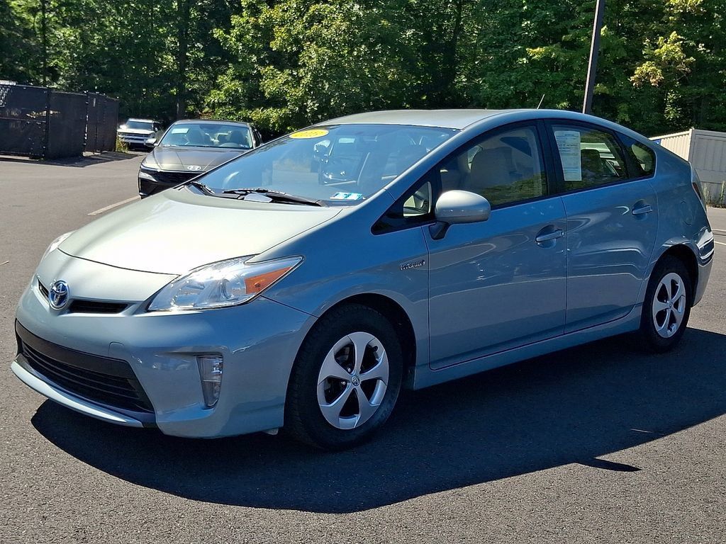 Used 2013 Toyota Prius Two FWD image 5