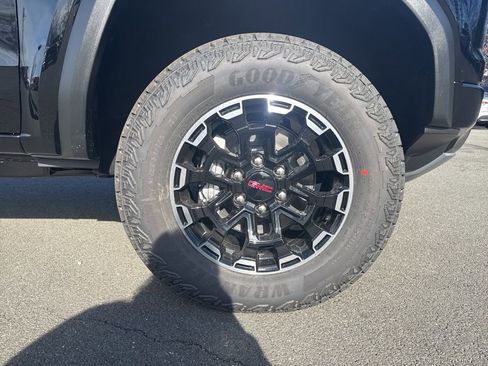 New 2026 GMC Canyon AT4 image 9